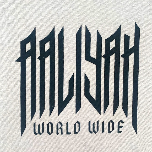 Aaliyah Worldwide Double-Sided Graphic T-Shirt - Size Large - NWT - Picture 4 of 5